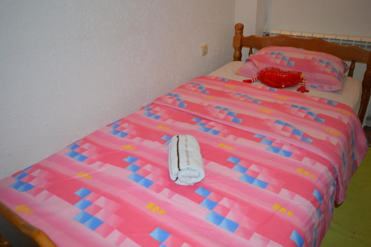 Vujas Village Pleasure Kotor Ngoại thất bức ảnh