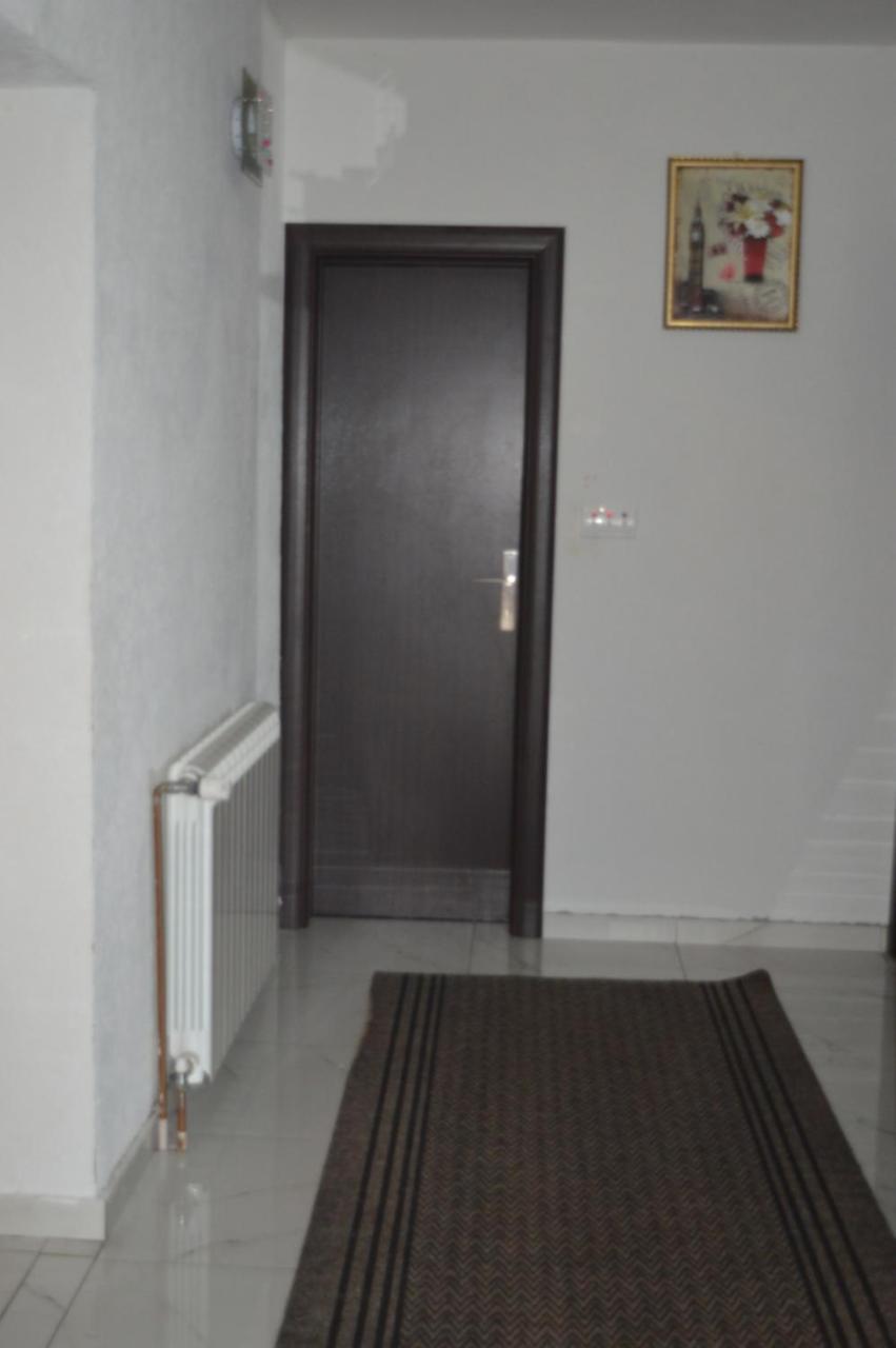 Vujas Village Pleasure Kotor Ngoại thất bức ảnh