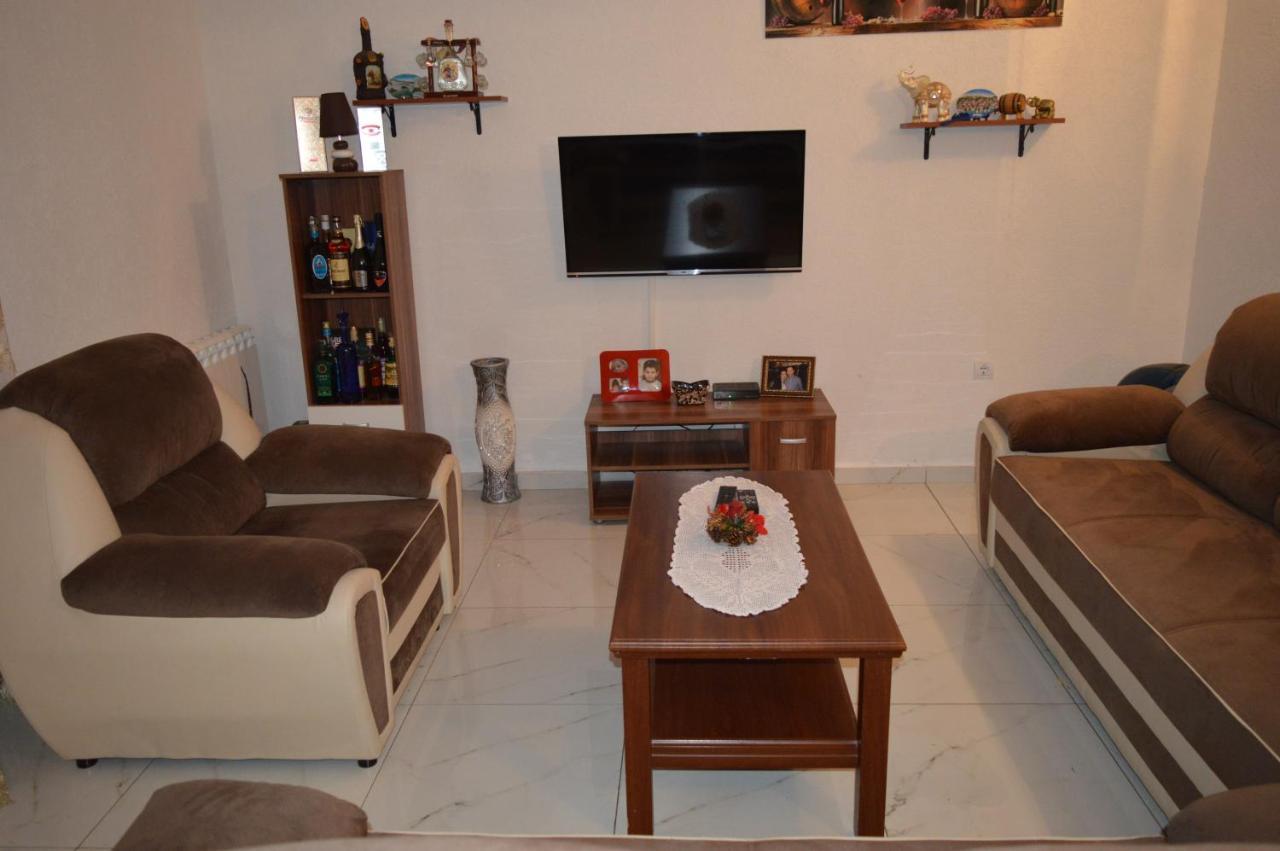 Vujas Village Pleasure Kotor Ngoại thất bức ảnh
