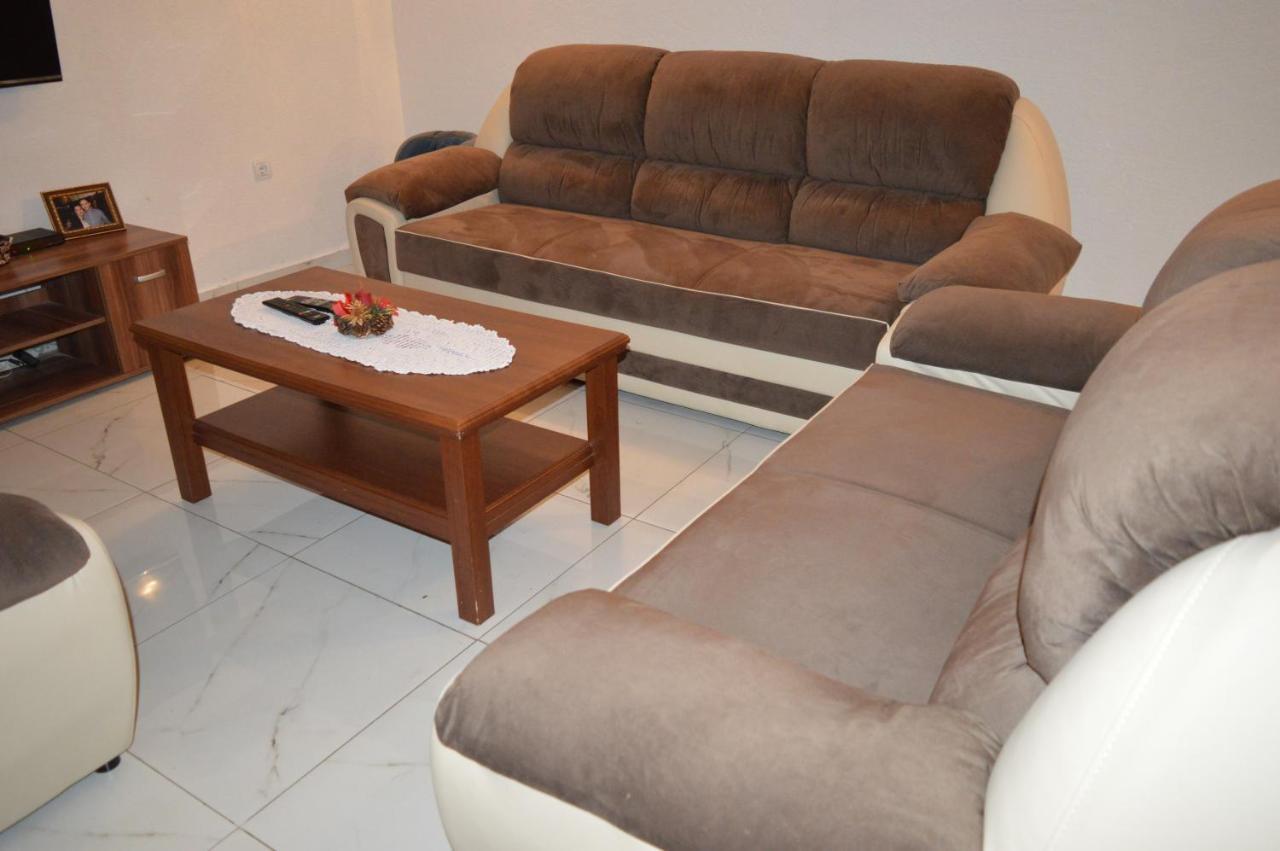 Vujas Village Pleasure Kotor Ngoại thất bức ảnh