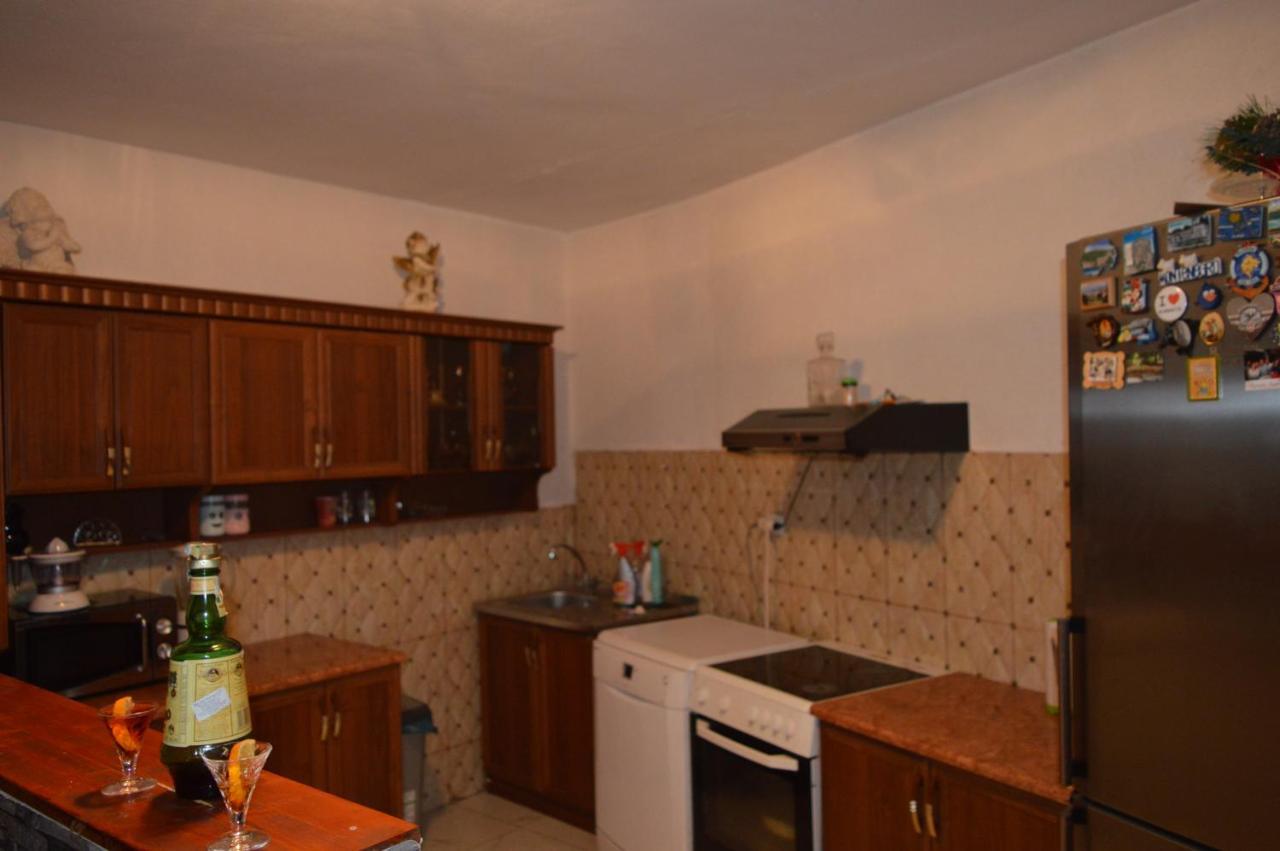 Vujas Village Pleasure Kotor Ngoại thất bức ảnh