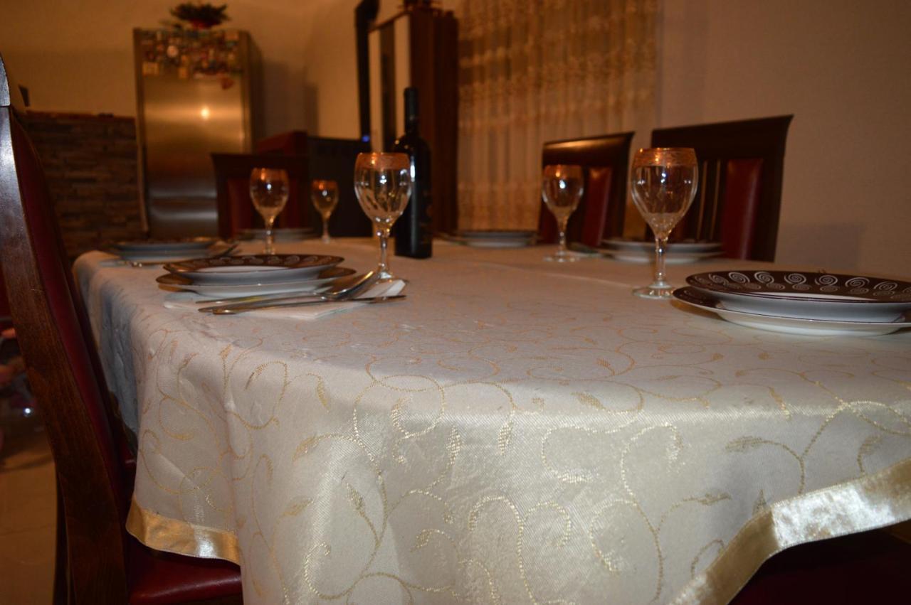 Vujas Village Pleasure Kotor Ngoại thất bức ảnh
