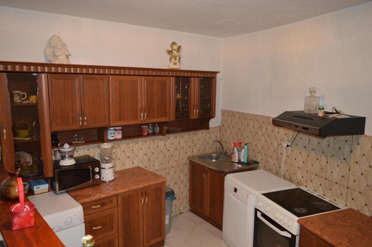 Vujas Village Pleasure Kotor Ngoại thất bức ảnh