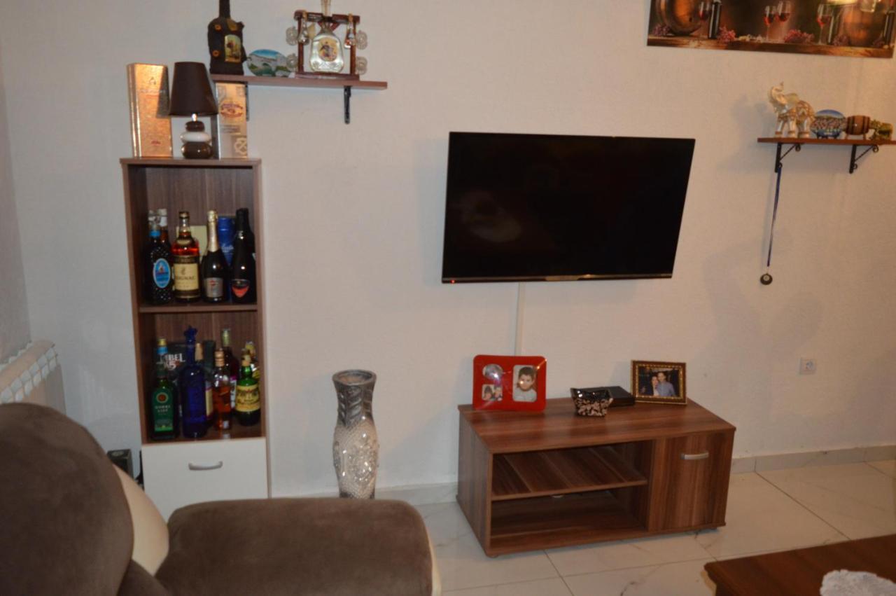Vujas Village Pleasure Kotor Ngoại thất bức ảnh